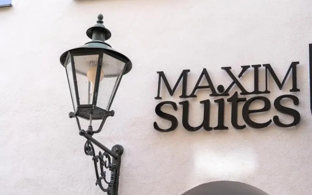 Maxim Suites by Elias Holl