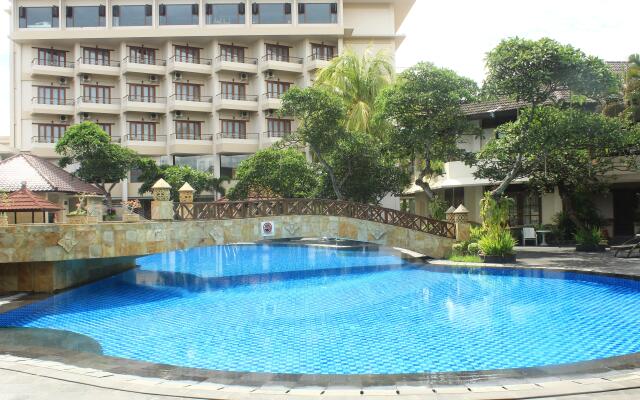 Lombok Raya Hotel
