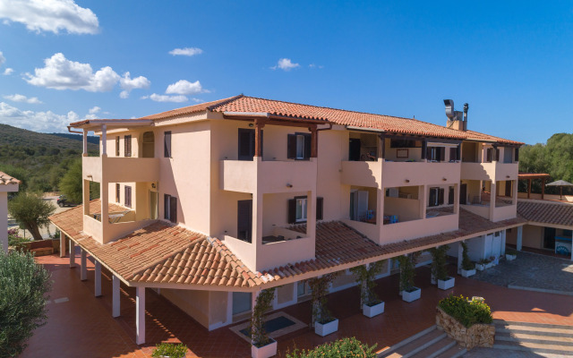 Baia de Bahas Residence