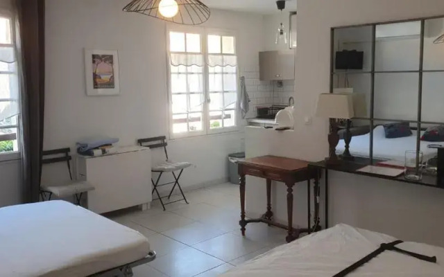 Studio avec parking privé