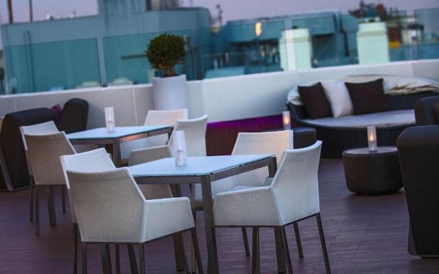 Renaissance Izmir Hotel