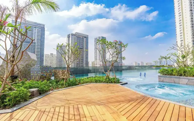 Odela Estella Riverside Luxury Vacation