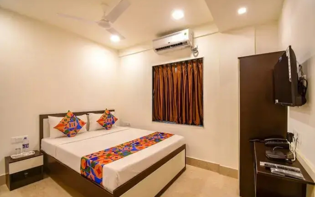 Fabhotel Moubani Residency