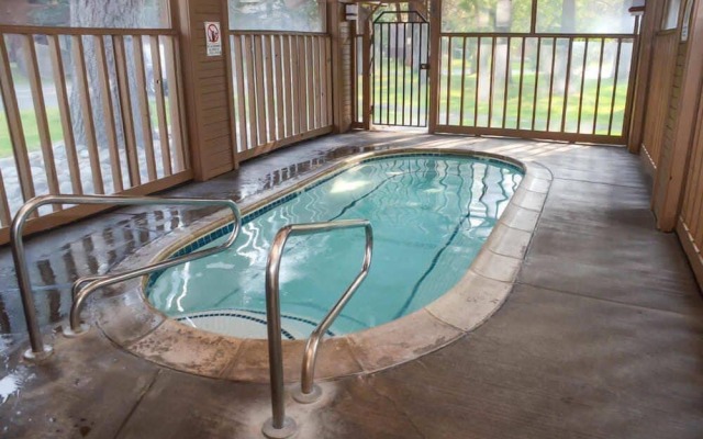 Snowcreek #059 - Near Shuttle & Activities