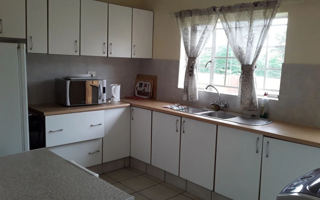 Vuya Nathi Bed & Breakfast