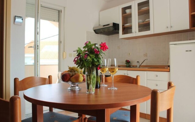 Sea View Apartment Ruza, Sleeps 4