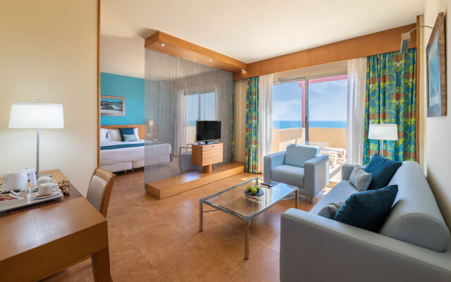 Elba Carlota Beach & Golf Resort