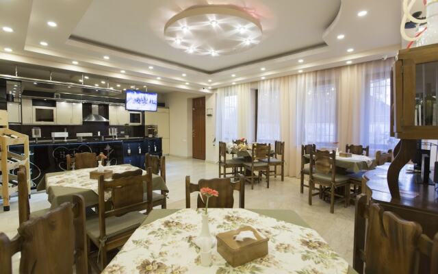 Republic Square Boutique Hotel