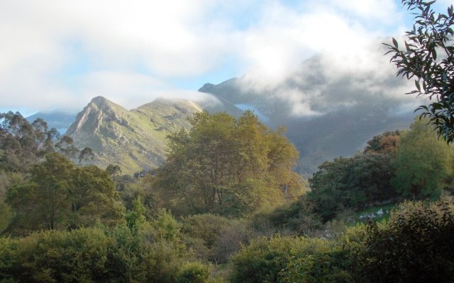 Apartment With one Bedroom in Llanes, With Wonderful Mountain View, Fu