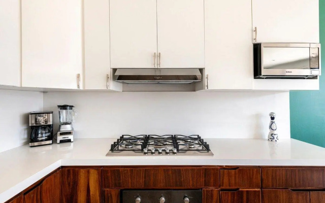 Espectacular Condo zona centro, 10 min Marina CSL