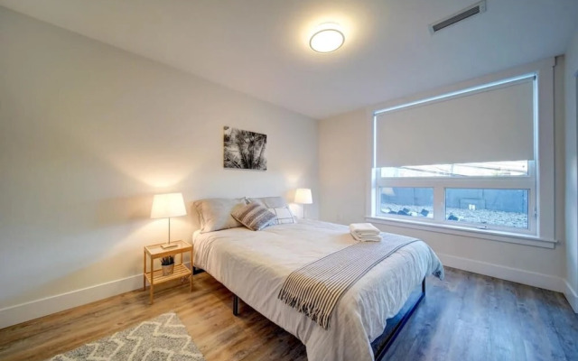 Ocean Bay New Luxury Condo Slps-5 w Prk Coffee AC