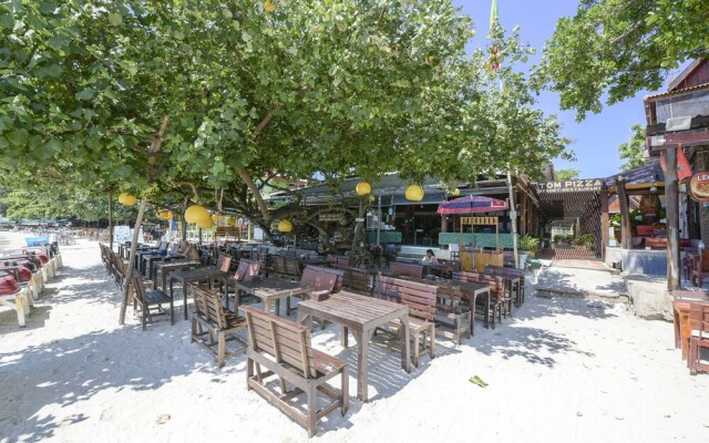 Tom Pizza Resort
