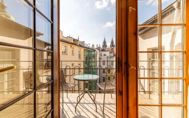 Templová 7 - Old Town Large Apartment with Terrace