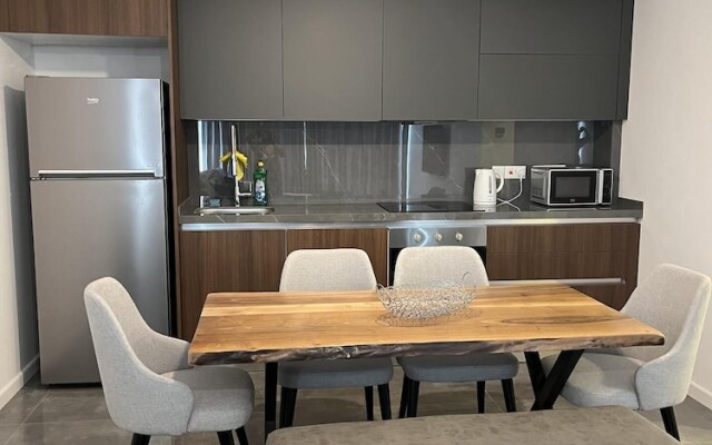 9 Grand Sapphire 2 Bed 2 Bath Pool Beach