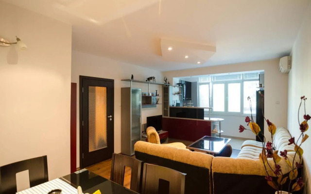 Comfy 2BR Apart in Kapana Creative District Top Center