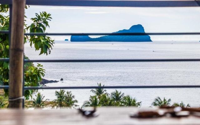 The Birdhouse El Nido - Glamping