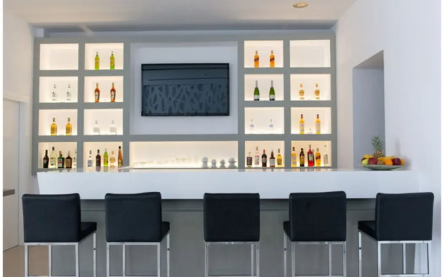 Bianco Hotel