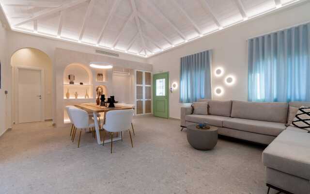 Pnoe Luxury Villa