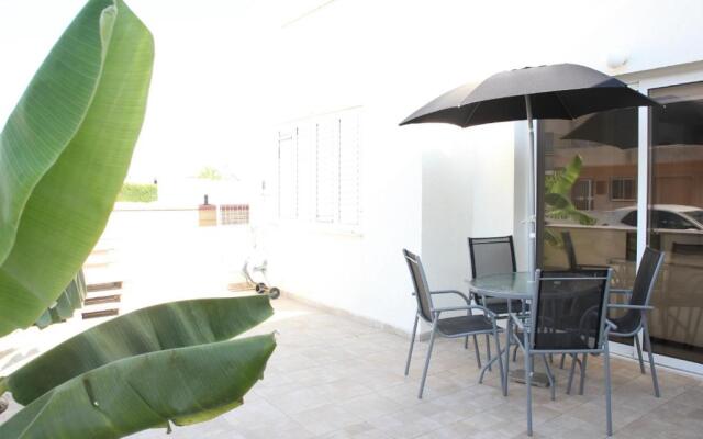 Lovely 2 bedroom ground floor apartment
