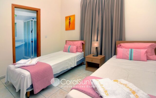 Exceptional Large Villa, Free Heated Pool 1 NOV - 15 Jan, Privacy,prime Location