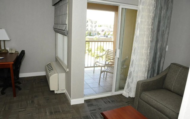 Hampton Inn & Suites Redding