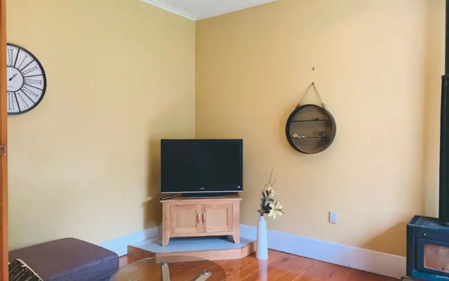 Sunny 4 Bedroom House in the Heart of Mount Roskill – Guest Rooms – Auckland