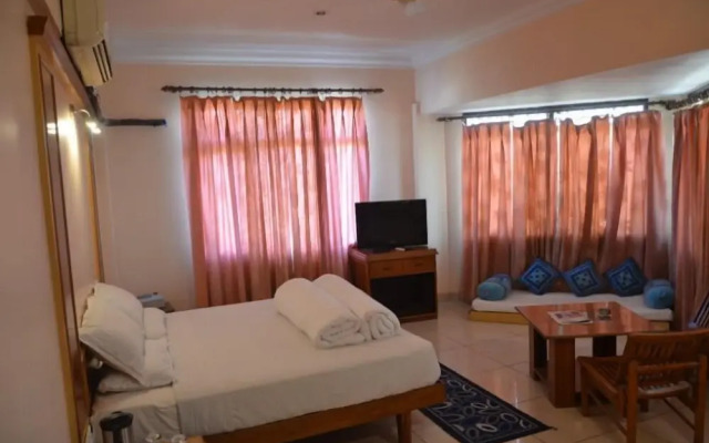 Hotel Grand Riviera