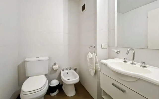 Studio Apartment on 13th Floor With Balcony Terrace
