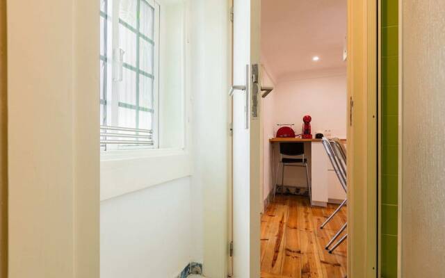 Attic Apartment With Balcony in Bairro Alto