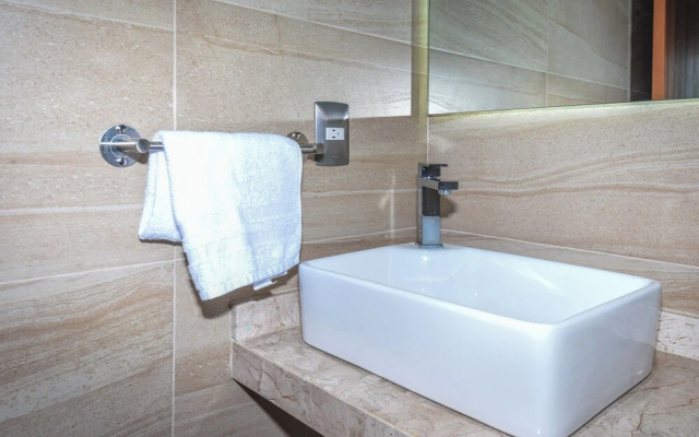 New Vidamar Apartment with Pool & Tennis