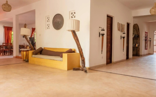Raha Lodge