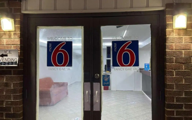 Motel 6 Fancy Gap VA