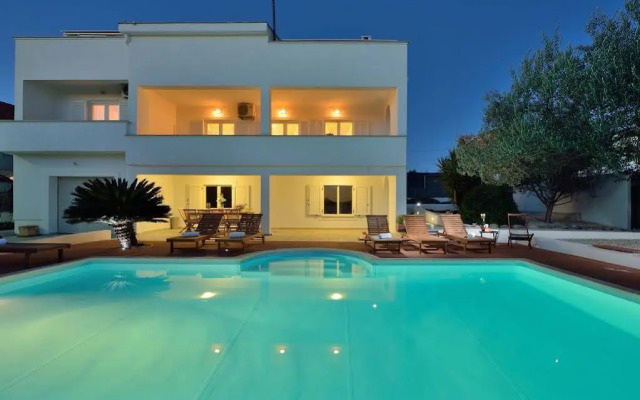 Villa Nodi
