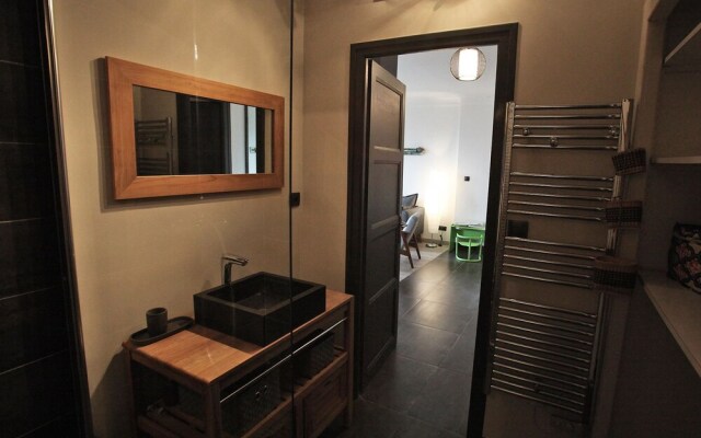 Central, spacious and comfortable 2 bedroom
