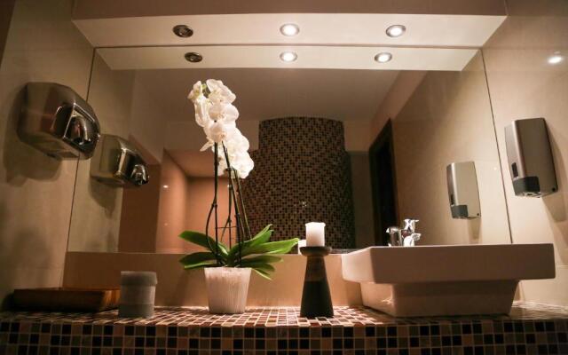 Oblique - Forest & Spa