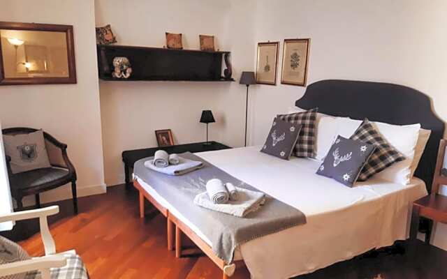 B&B S. Trinità 18 Suites & Rooms