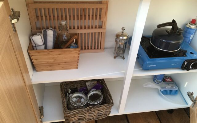 Quex Livery Glamping