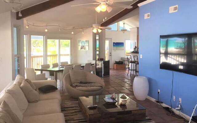 5 Beach Homes Near White Sand Beaches of South Andros