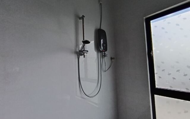 The Horizon Ipoh Dual L12 by Grab A Stay