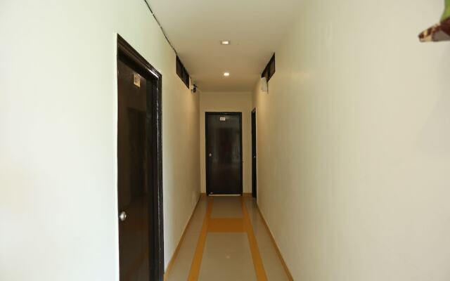OYO 8785 Hotel Queen's Pearl