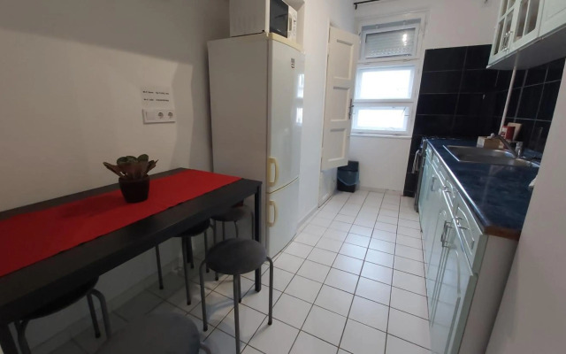 FREE PARKING - Tisza-parti Napfény Apartman