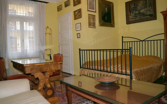 Central Market Apartment