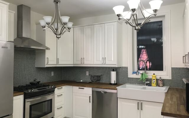 Elegant Suite at 700 Bathurst