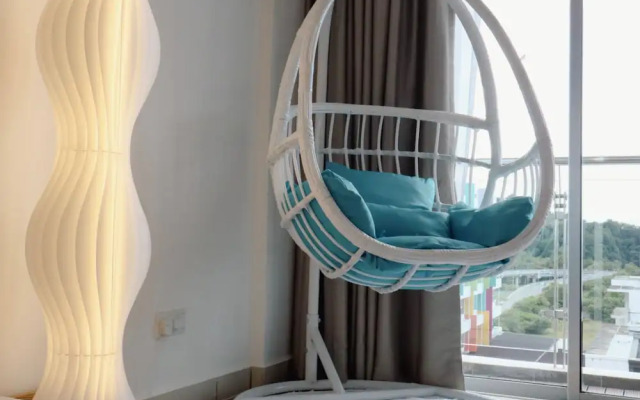 Homesuite' Home at Aeropod SOVO
