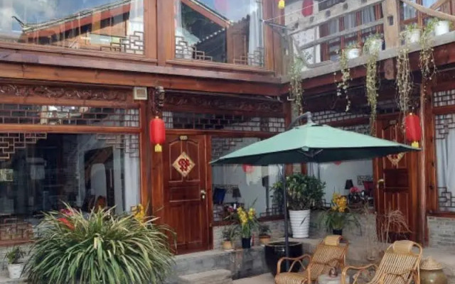 Lijiang Shu He Caotang Courtyard Inn
