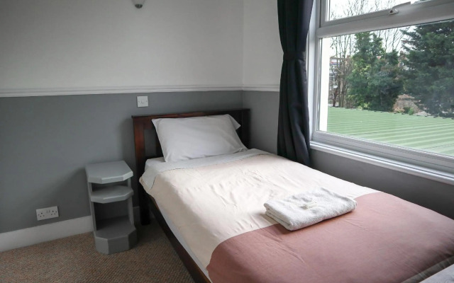 Hotel 261