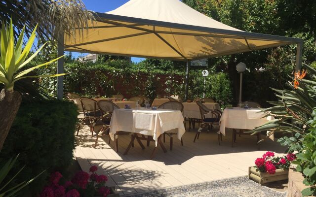 Capri Bougainville Luxury Boutique Hotel