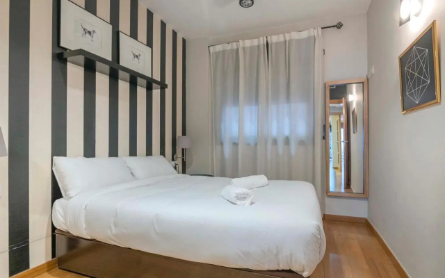 Modern and bright apartment in Eixample 2-2