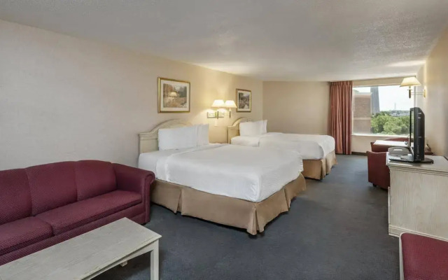 Fairfield by Marriott Niagara Falls, Canada