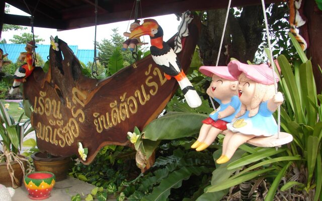 Ruenmanee Resort